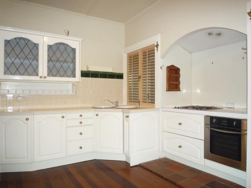 89 Finsbury Street, Newmarket QLD 4051