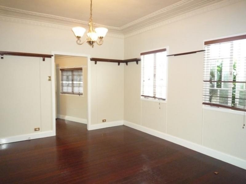 89 Finsbury Street, Newmarket QLD 4051