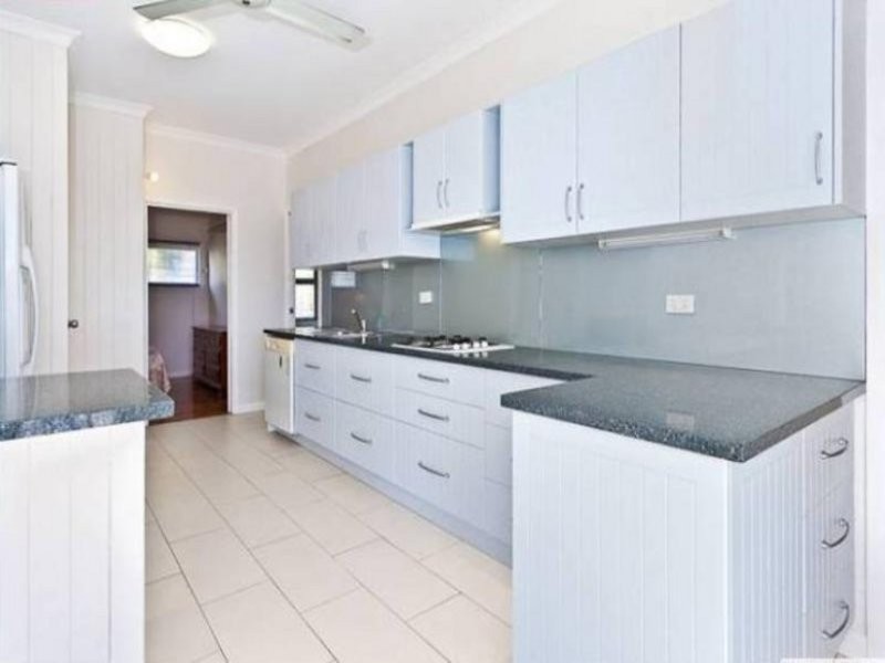 14 Deakin Street, Everton Park QLD 4053