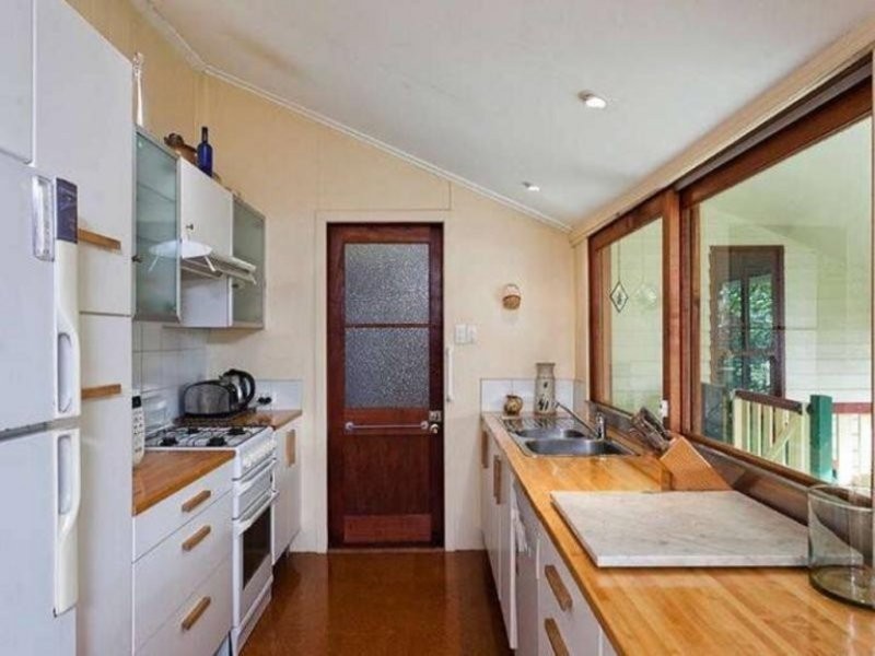 35 Garden Terrace, Newmarket QLD 4051