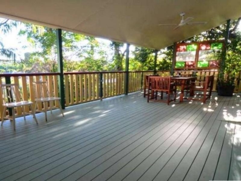 35 Garden Terrace, Newmarket QLD 4051