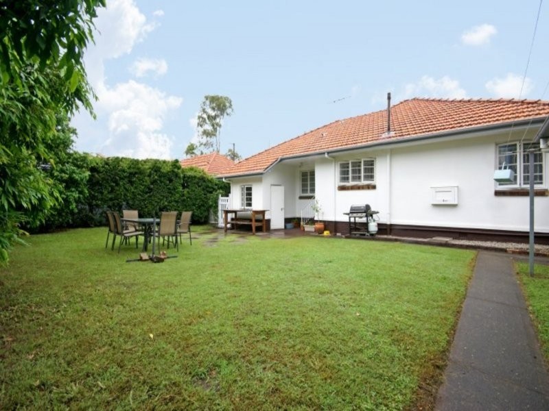 25 Railway Street, Alderley QLD 4051