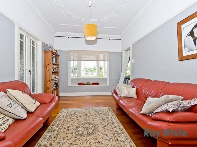 60 Braeside Terrace, Alderley QLD 4051