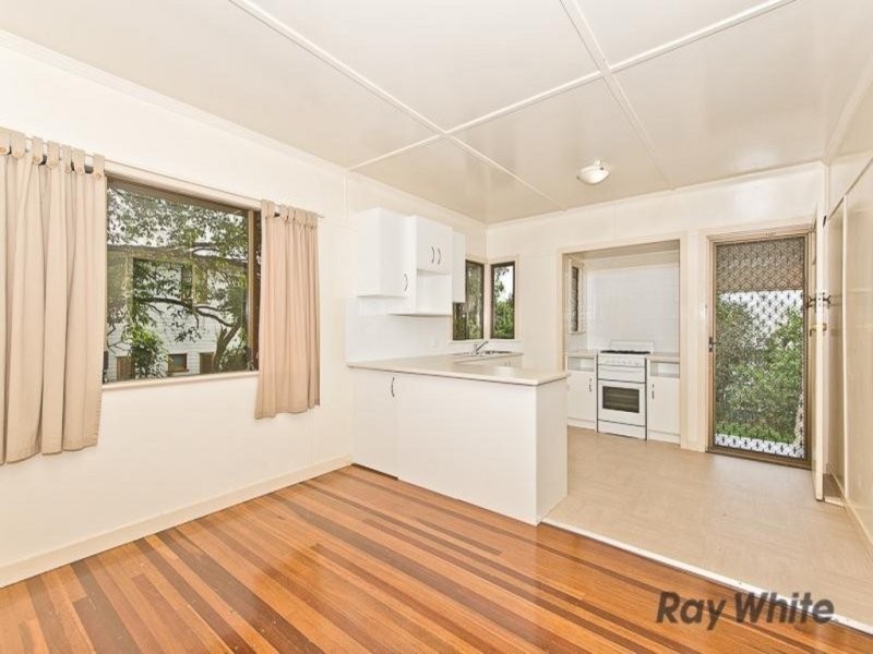 32 Thuruna Street, Stafford QLD 4053