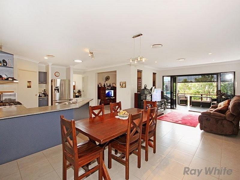2 Pickering Place, Upper Kedron QLD 4055