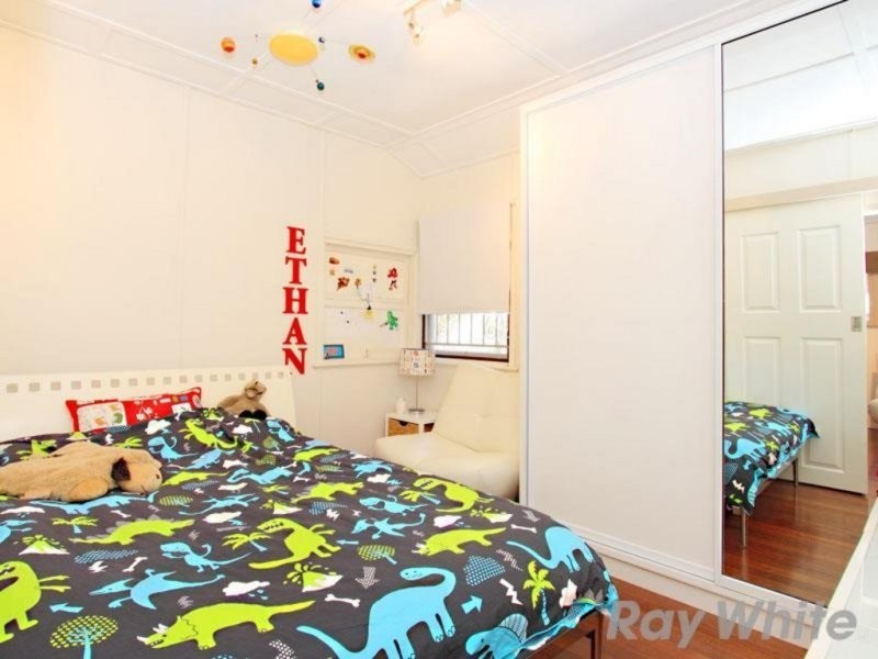 11 Pullen Road, Everton Park QLD 4053