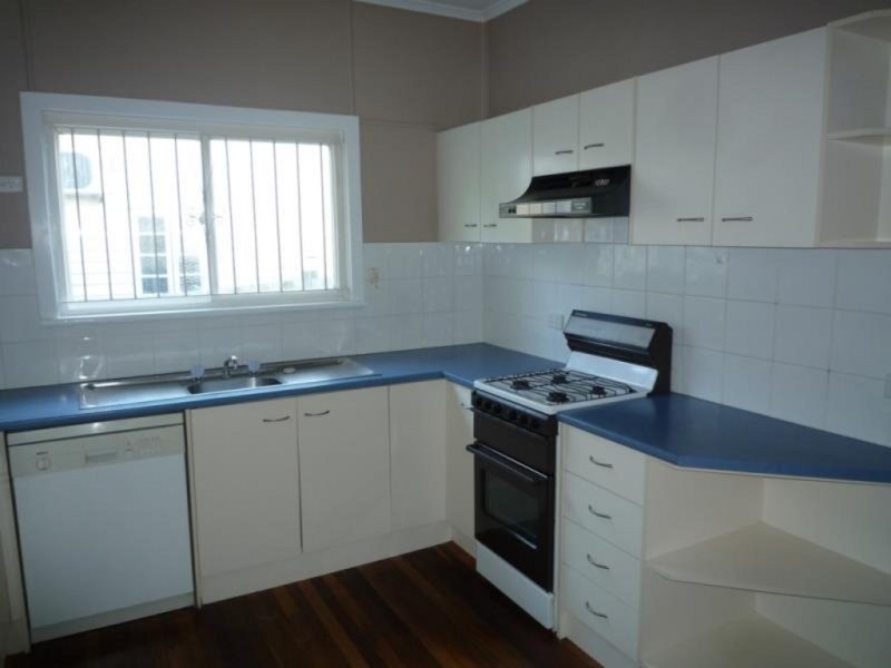 11 Bega Street, Grange QLD 4051