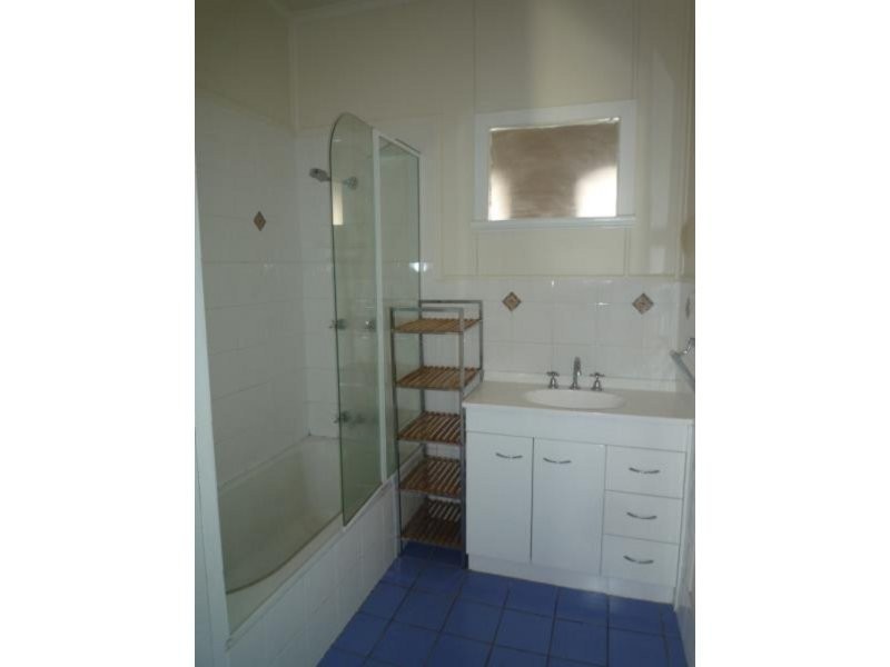 11 Bega Street, Grange QLD 4051