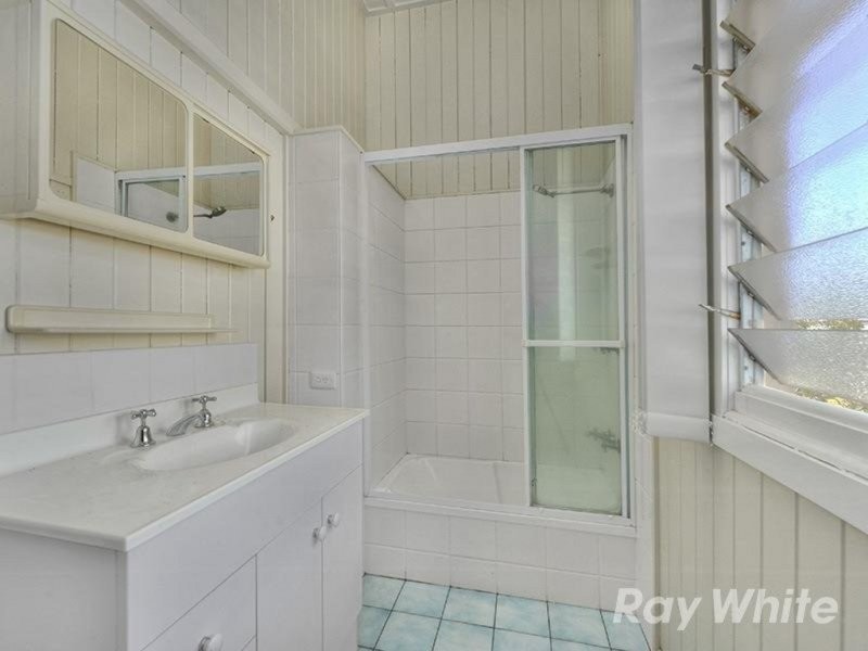 15 Evelyn Street, Grange QLD 4051