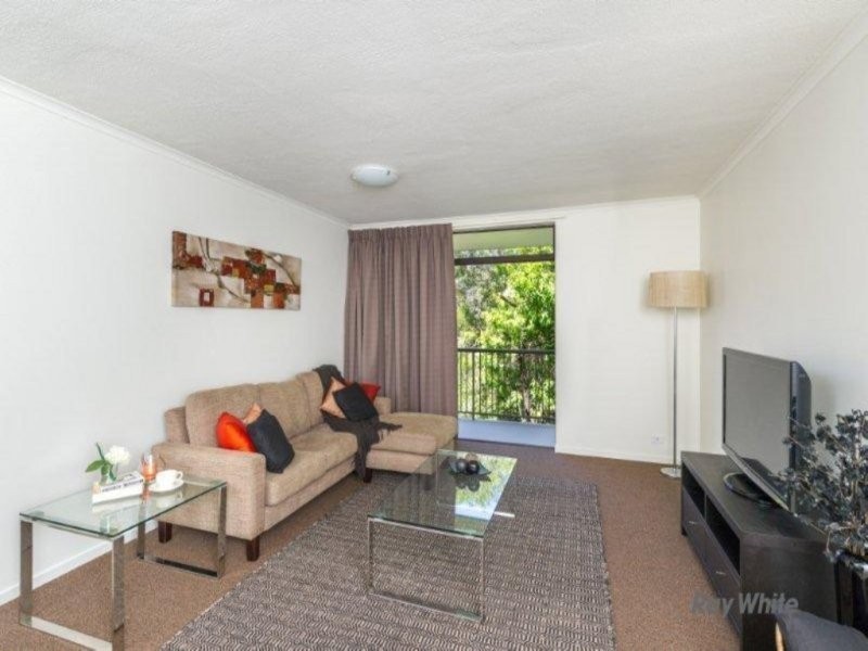 2/76 Herston Road, Kelvin Grove QLD 4059