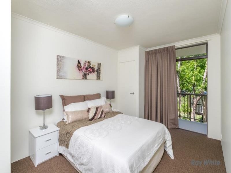 2/76 Herston Road, Kelvin Grove QLD 4059
