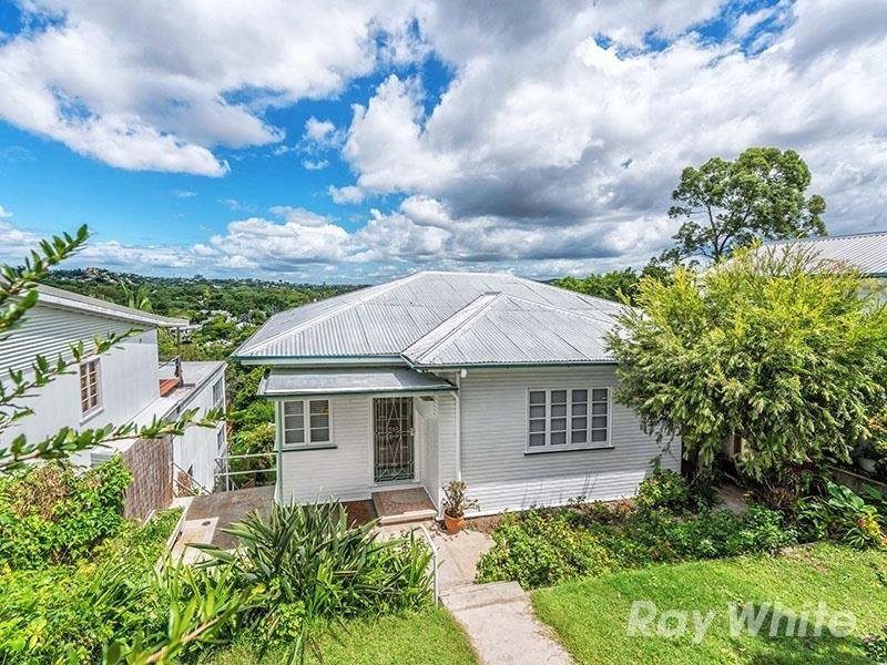 84 Willmington Street, Newmarket QLD 4051