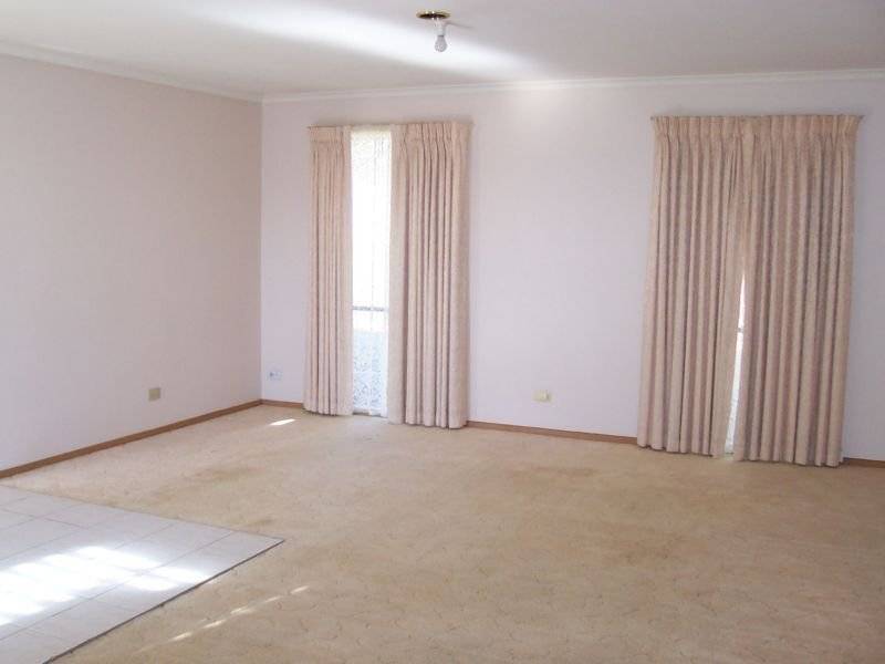 14 Garfield Court, Hampton Park VIC 3976