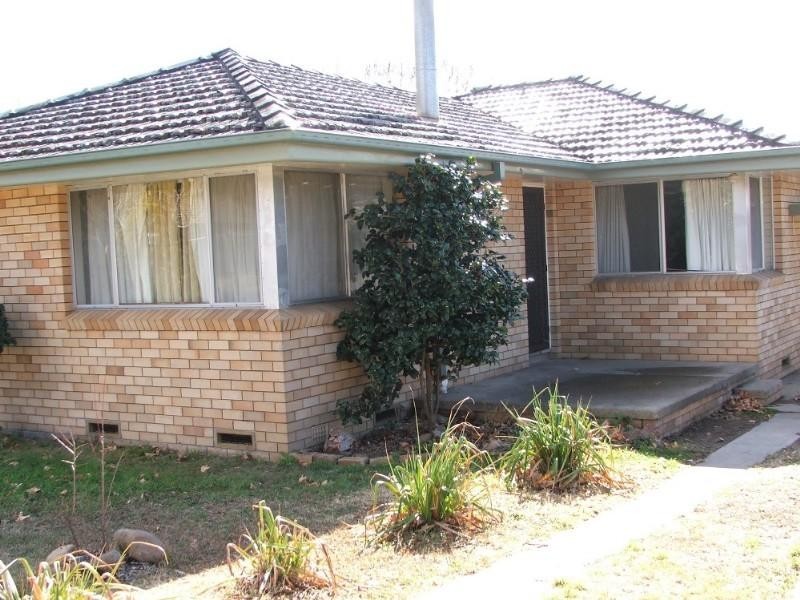 5 Oliver Ave, Armidale NSW 2350
