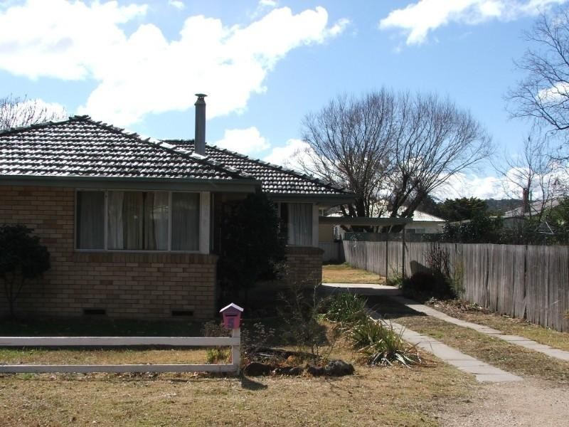 5 Oliver Ave, Armidale NSW 2350