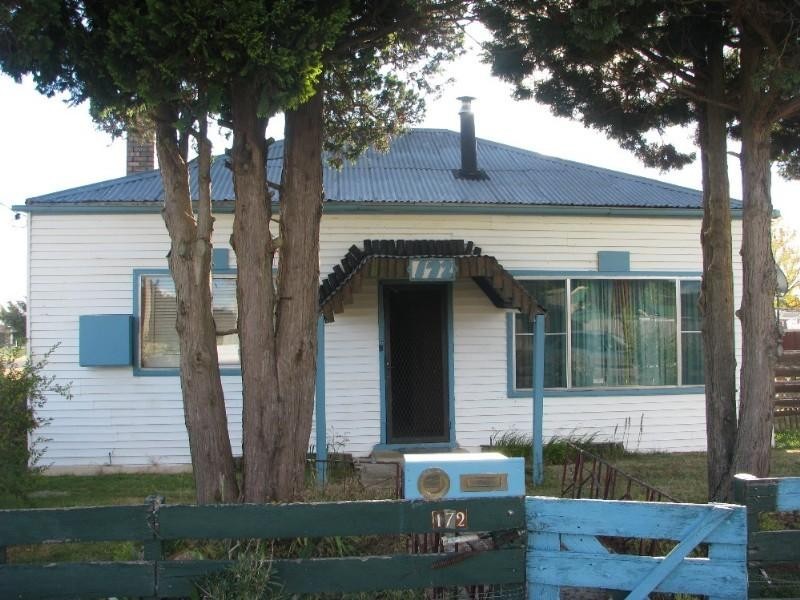 172 Sandon St, Guyra NSW 2365