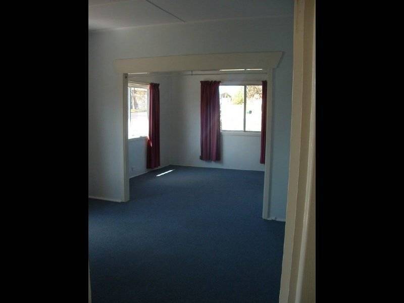 182 Chapel Street, Armidale NSW 2350