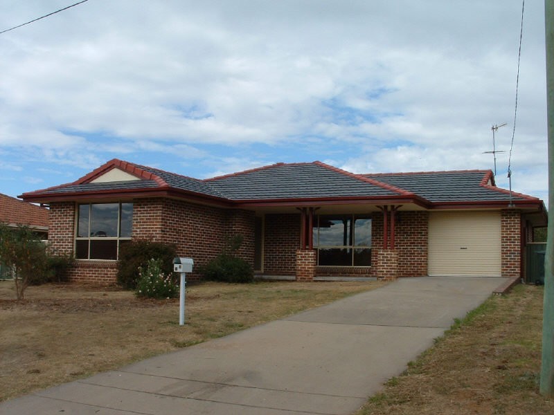 38 Claude Street, Armidale NSW 2350