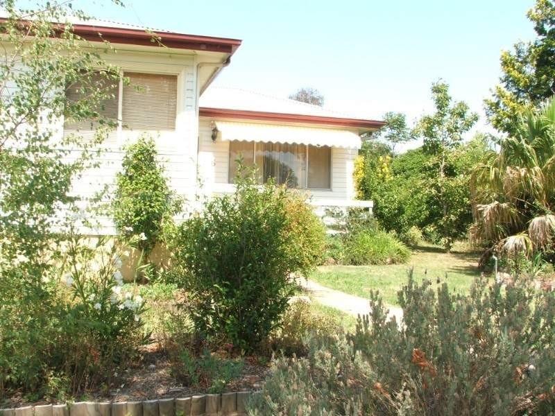 6 Glen Innes Road, Armidale NSW 2350