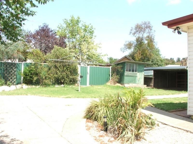 6 Glen Innes Road, Armidale NSW 2350
