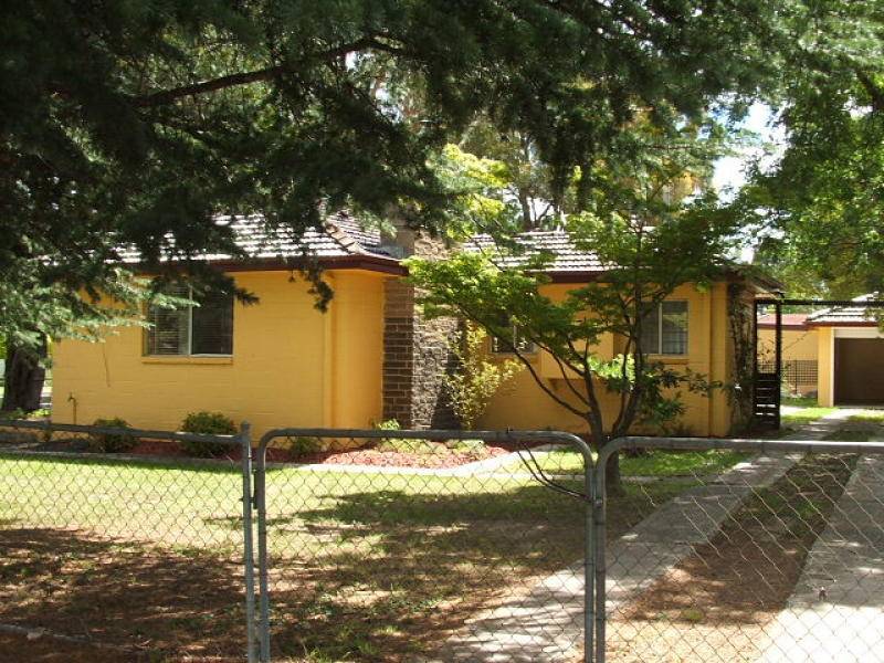 12 Bellevue Road, Armidale NSW 2350