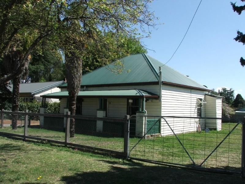 75 Mossman Street, Armidale NSW 2350