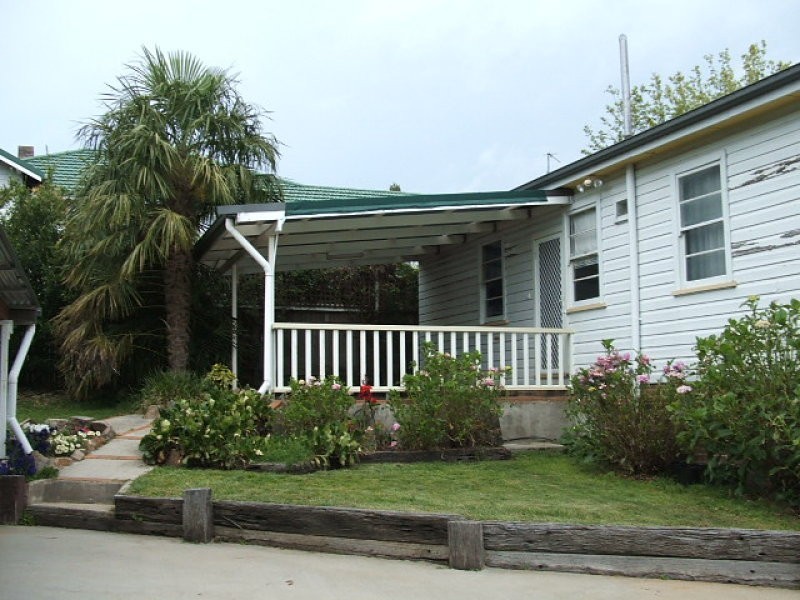 102 Mossman Street, Armidale NSW 2350