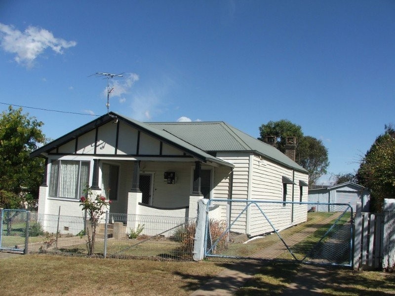 94 Mossman Street, Armidale NSW 2350