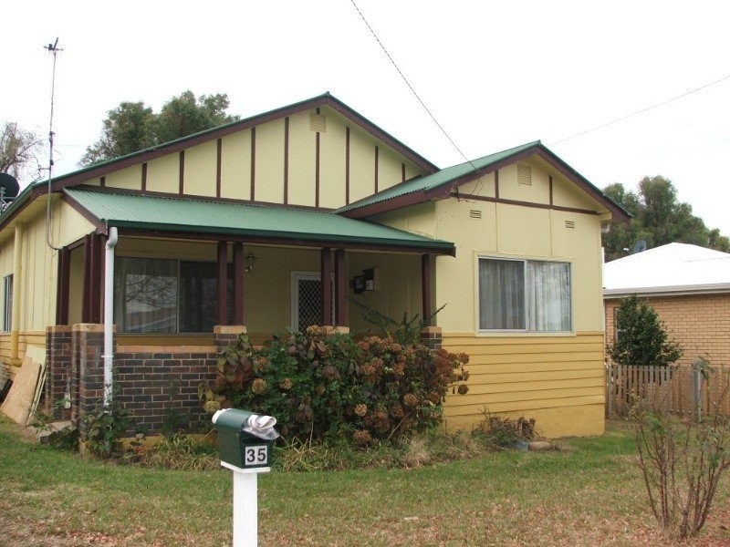 35 Newton Street, Armidale NSW 2350
