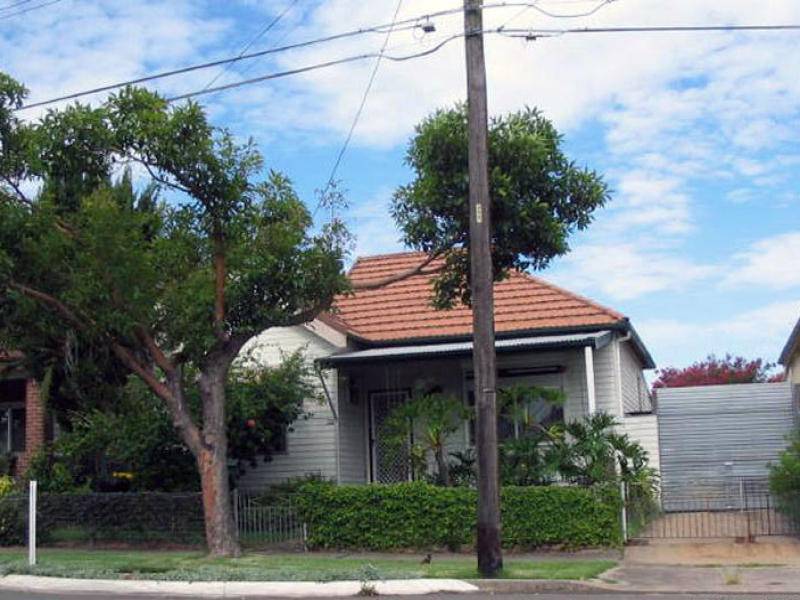 22 Cumberland Rd, Auburn NSW 2144