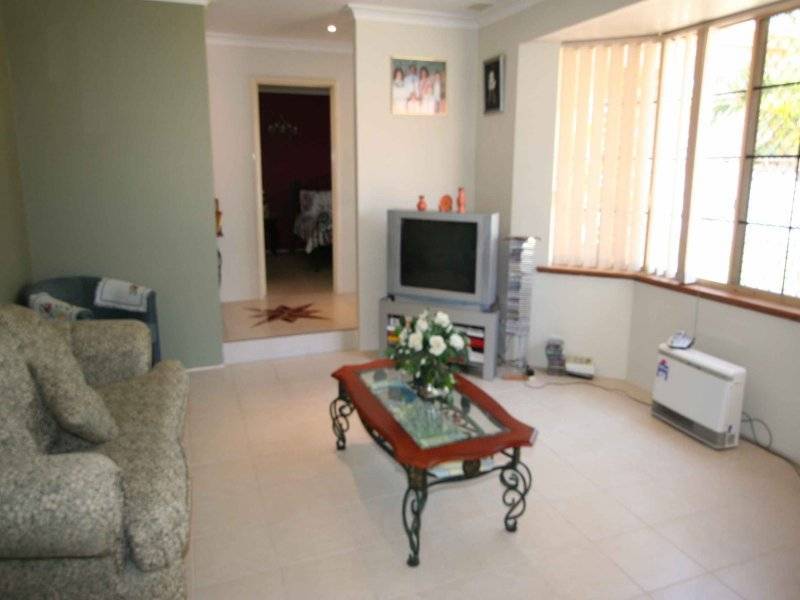 16 Sneddon Place, Balga WA 6061