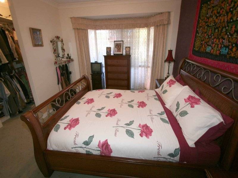4 Pinedale Gardens, Ballajura WA 6066