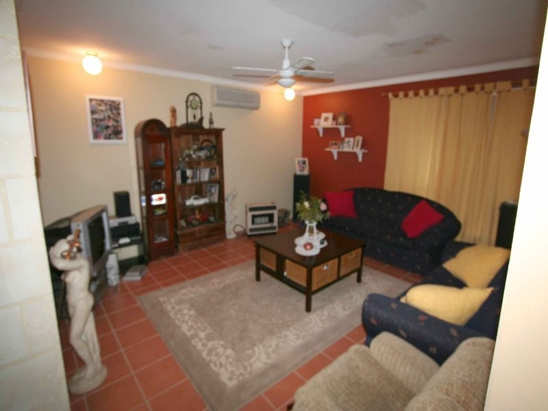 36 Felstead Crescent, Hamersley WA 6022