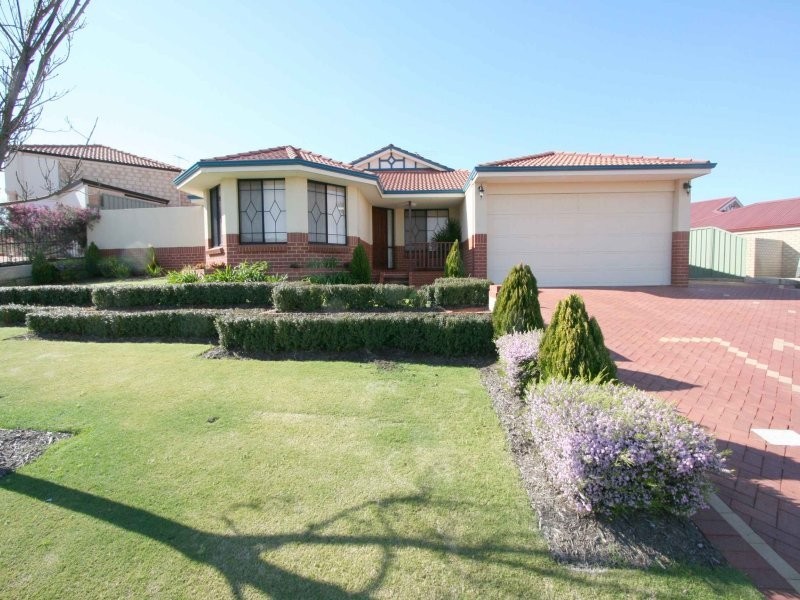 71 Abbotswood Drive, Landsdale WA 6065