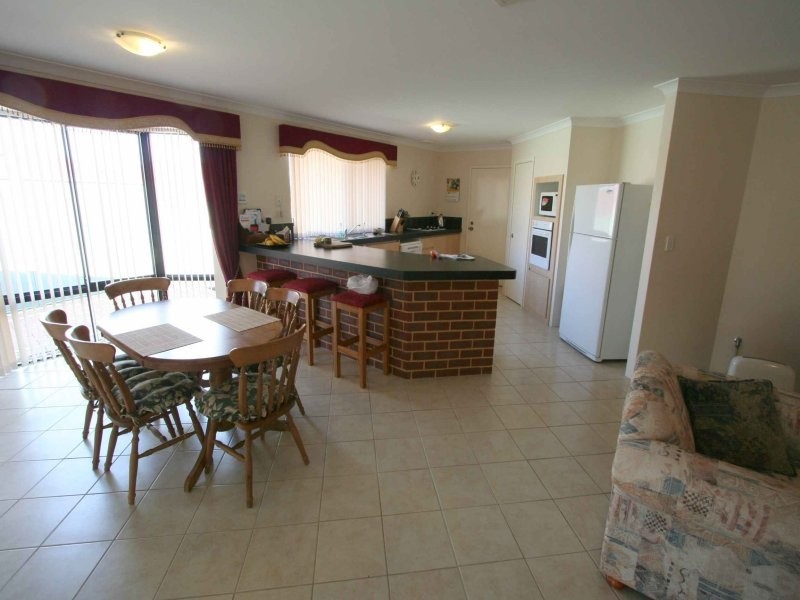 71 Abbotswood Drive, Landsdale WA 6065