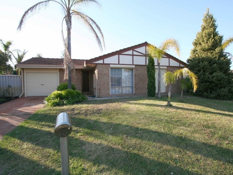 9 Teviot Place, Beechboro WA 6063