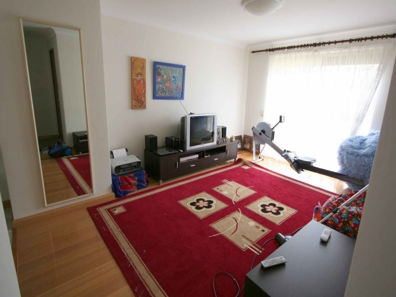 9 Teviot Place, Beechboro WA 6063