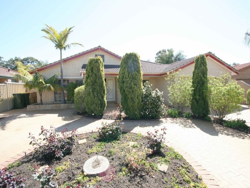 239 Summerlakes Parade, Ballajura WA 6066