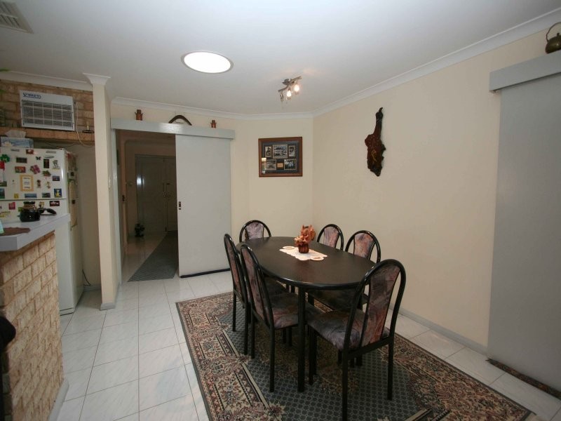 239 Summerlakes Parade, Ballajura WA 6066