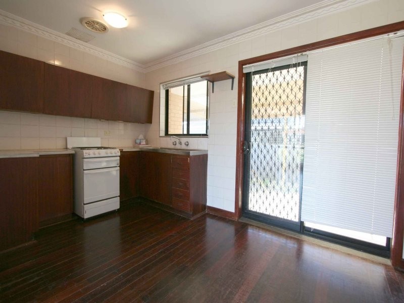 2 Farm Street, Hamersley WA 6022