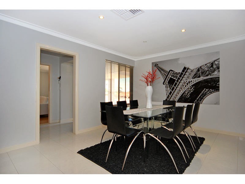 14 Agaton Street, Hamersley WA 6022