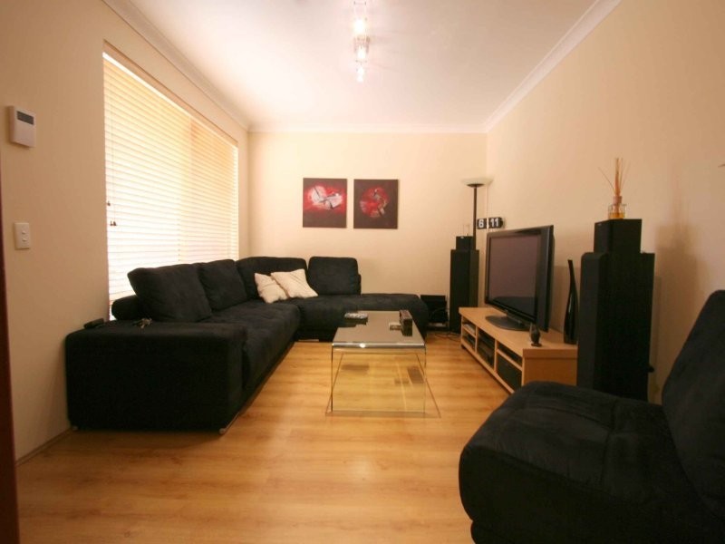 30 Cromwell Road, Alexander Heights WA 6064