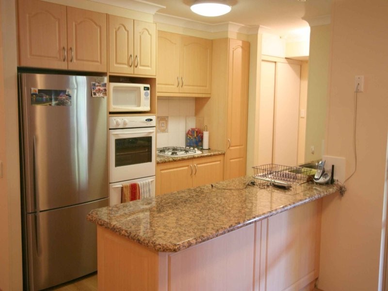 30 Cromwell Road, Alexander Heights WA 6064