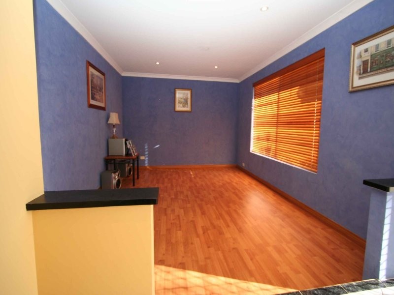 8 Guadalupe Drive, Ballajura WA 6066