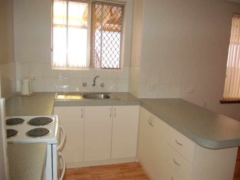 2 Yanna Place, Wanneroo WA 6065