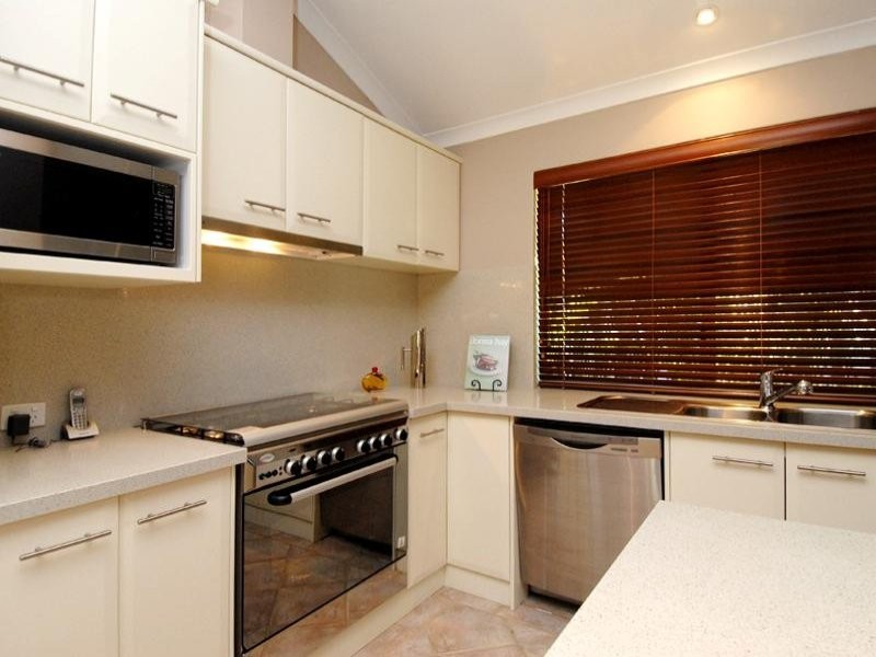 182 Hamelin Drive, Ballajura WA 6066