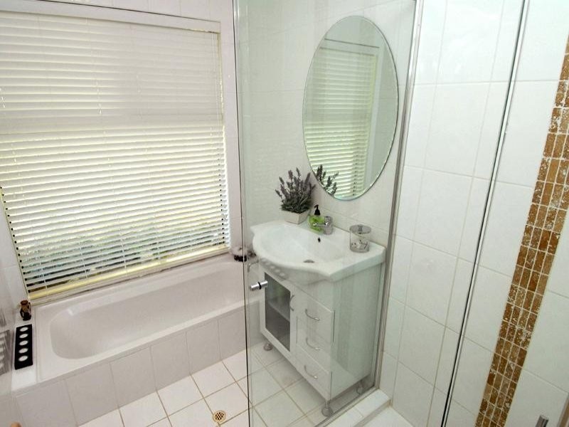 182 Hamelin Drive, Ballajura WA 6066
