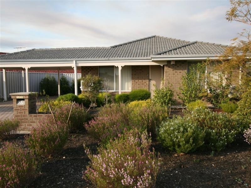 27 Mandilla Parade, Ballajura WA 6066