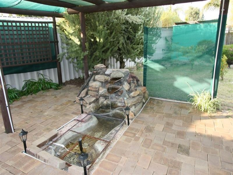 27 Mandilla Parade, Ballajura WA 6066