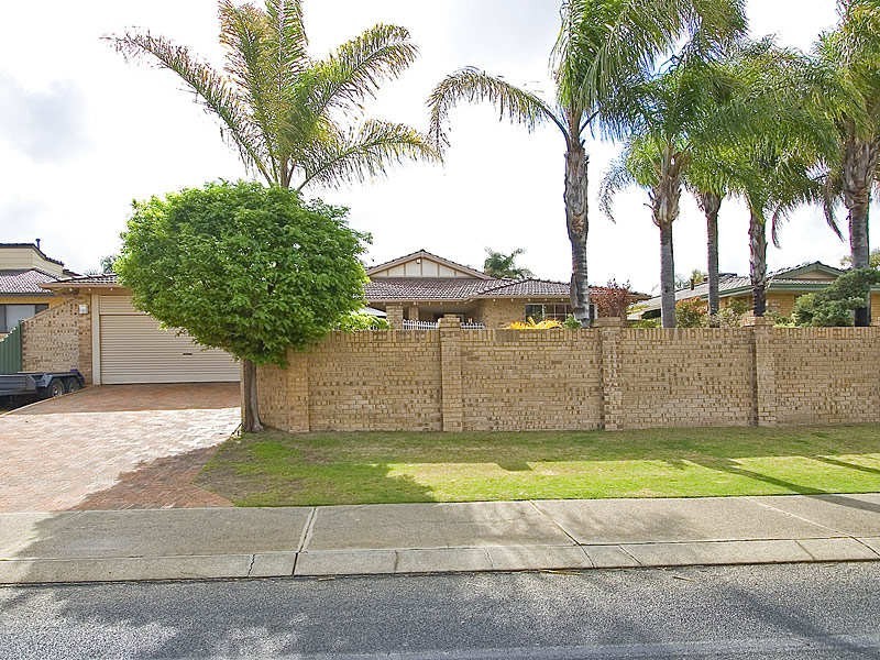 213 Summerlakes Parade, Ballajura WA 6066